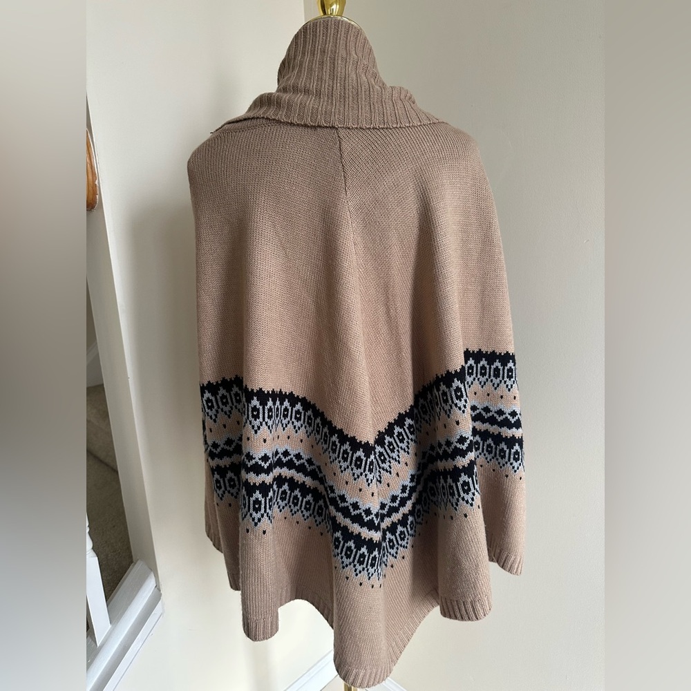 Sweater Poncho- One Size - Picture 5 of 7